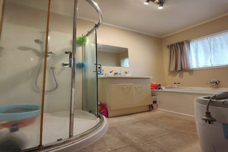 Photo of property in 1/12 Booker Place, Weymouth, Auckland, 2103
