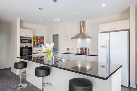 Photo of property in 8 Hedge Close, Halswell, Christchurch, 8025