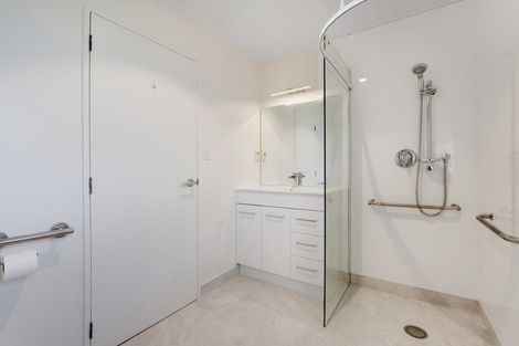 Photo of property in 2/2 Napoleon Avenue, Milford, Auckland, 0620