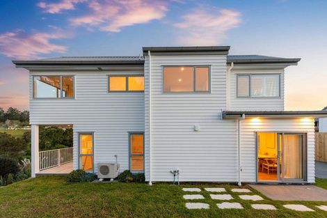 Photo of property in 69 Glenvar Ridge Road, Long Bay, Auckland, 0630