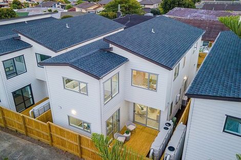 Photo of property in 527d Pakuranga Road, Howick, Auckland, 2010
