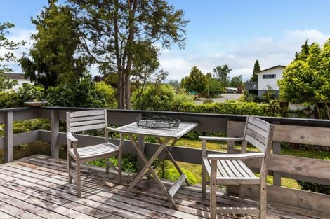 Photo of property in 2 Kensington Place, Richmond Heights, Taupo, 3330