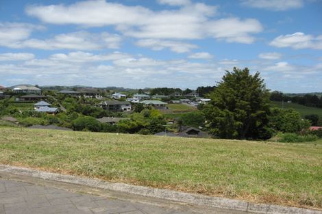 Photo of property in 37 Carlton Road, Pukekohe, 2120