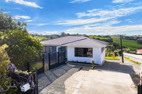Photo of property in 109 Hurndall Street East, Maungaturoto, 0520