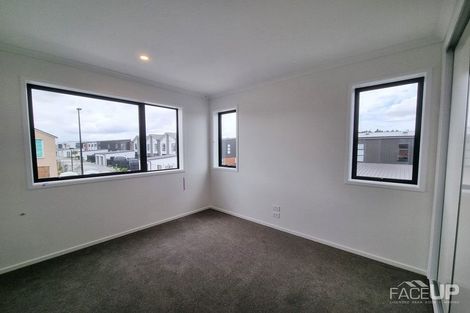 Photo of property in 2 Oma Hoiho Place, Westgate, Auckland, 0614