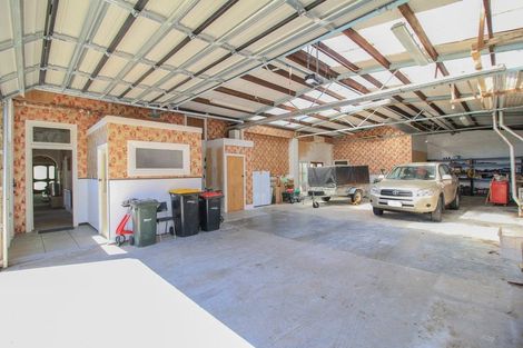 Photo of property in 160 Marine Parade, Bluff, 9814