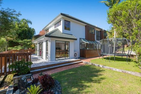 Photo of property in 8 Saint Lucia Place, Unsworth Heights, Auckland, 0632