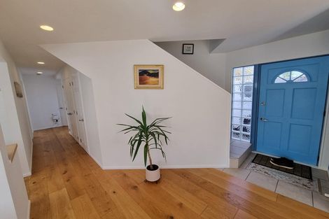 Photo of property in 83b Old Lake Road, Narrow Neck, Auckland, 0624