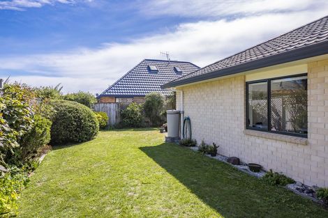 Photo of property in 10 Aburoc Place, Paraparaumu Beach, Paraparaumu, 5032