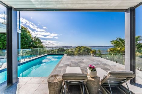 Photo of property in 28 Mansion Court, West Harbour, Auckland, 0618