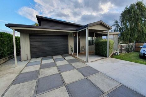 Photo of property in 15 Lake View Road, Waipukurau, 4200