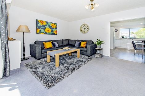 Photo of property in 1a Calbreath Place, Russley, Christchurch, 8042