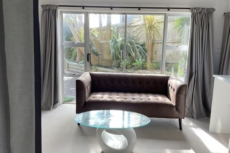 Photo of property in 22 Danbury Drive, Torbay, Auckland, 0630