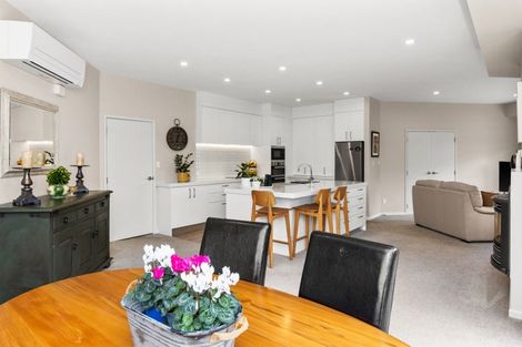 Photo of property in 12 Washington Place, Havelock North, 4130