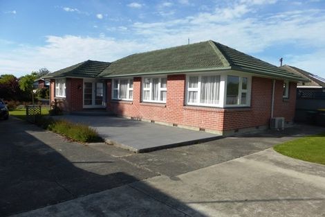Photo of property in 19 Canberra Place, Redwood, Christchurch, 8051