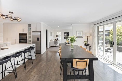 Photo of property in 28 Holiday Drive, Mairehau, Christchurch, 8052