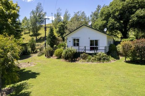 Photo of property in 404 North Road, Mauriceville, Masterton, 5882