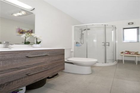 Photo of property in 33 Bukem Place, Favona, Auckland, 2024