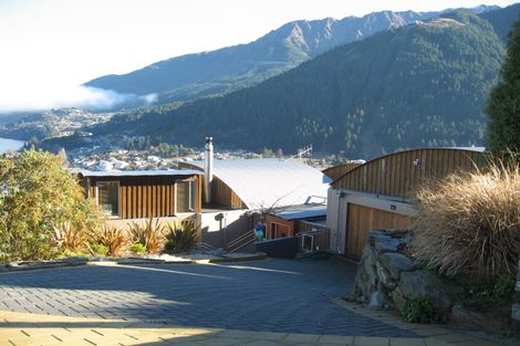 Photo of property in 26 Belfast Terrace, Queenstown, 9300
