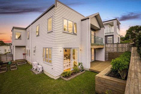 Photo of property in 4 Carex Way, Long Bay, Auckland, 0630