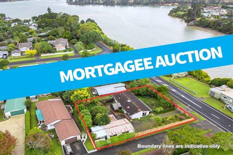 Photo of property in 116a Sandspit Road, Waiuku, 2123