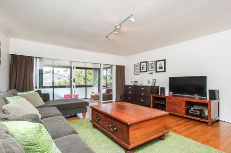 Photo of property in 1/14 Rowan Terrace, Te Atatu South, Auckland, 0610