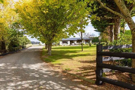 Photo of property in 47 Cowper Side Road, Dannevirke, 4976