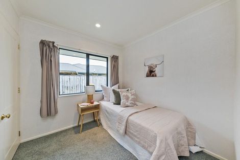 Photo of property in 8 Woodgate Court, Fitzherbert, Palmerston North, 4410