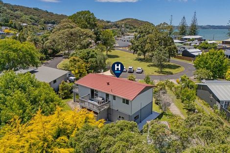 Photo of property in 11 Parkland Place, Whitianga, 3510