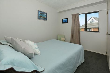 Photo of property in 48 Vintage Drive, Henderson, Auckland, 0612