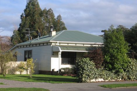 Photo of property in 35 Oxford Street, Lansdowne, Masterton, 5810