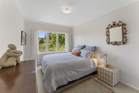 Photo of property in 33 Jocelyn Crescent, Pinehaven, Upper Hutt, 5019