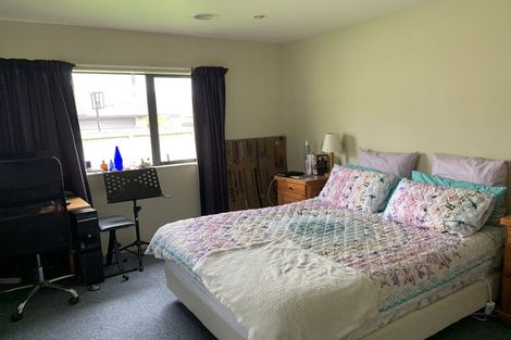 Photo of property in 8 Fiordland Place, Aotea, Porirua, 5024