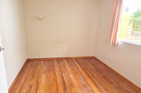 Photo of property in 38 Normanton Street, Glenfield, Auckland, 0629