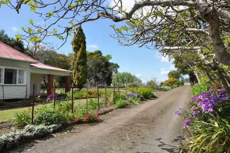 Photo of property in 244 Matakohe West Road, Matakohe, 0594