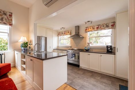 Photo of property in 564 Highgate, Maori Hill, Dunedin, 9010