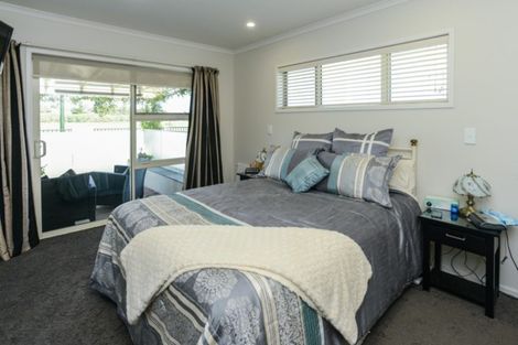 Photo of property in 66 Orotu Drive, Poraiti, Napier, 4112