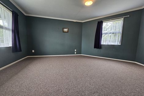 Photo of property in 8a Busby Place, Awapuni, Palmerston North, 4412
