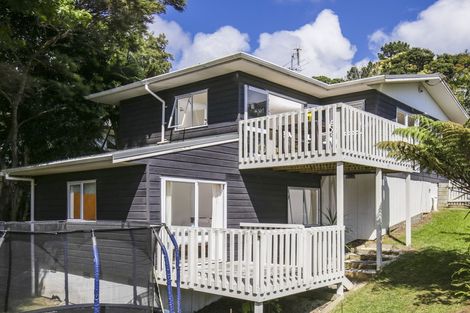Photo of property in 2/52 West Lynn Road, Titirangi, Auckland, 0604