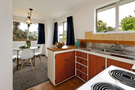 Photo of property in 1/81a Flanshaw Road, Te Atatu South, Auckland, 0610