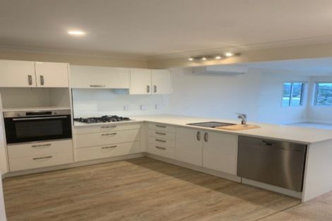 Photo of property in 7a Tindalls Bay Road, Tindalls Beach, Whangaparaoa, 0930