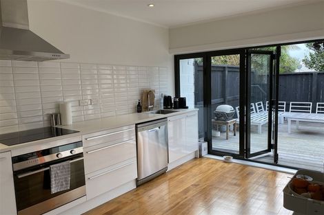 Photo of property in 2/59a Milton Road, Mount Eden, Auckland, 1024