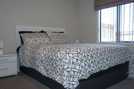 Photo of property in 2/144 Forest Lake Road, Forest Lake, Hamilton, 3200