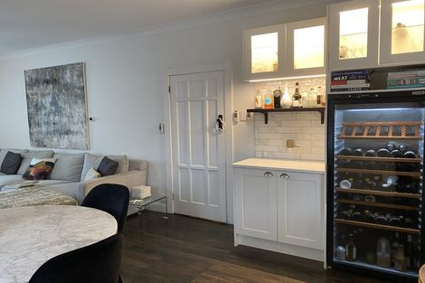 Photo of property in 1/27 Onewa Road, Northcote, Auckland, 0627