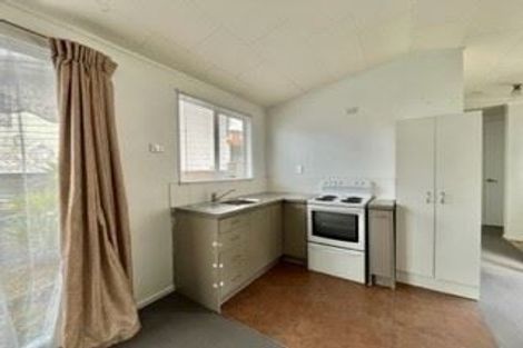 Photo of property in 48 Candia Road, Swanson, Auckland, 0614