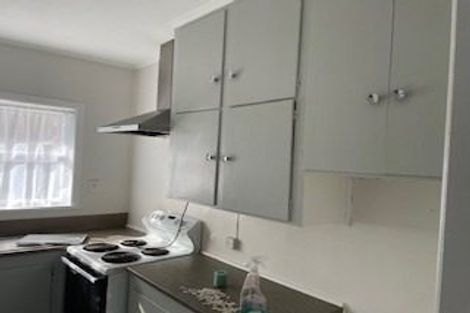 Photo of property in 2/6 Clevedon Road, Papakura, 2110