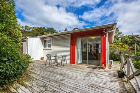 Photo of property in 5 Kiriwai Road, Paremata, Porirua, 5024