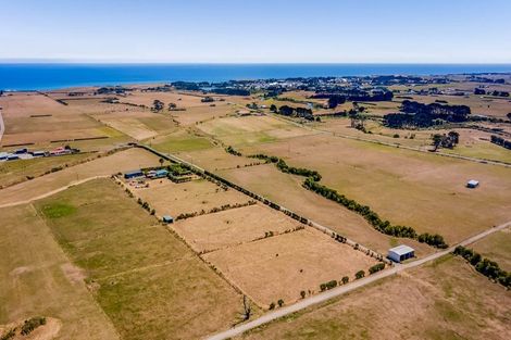 Photo of property in 40 Young Road, Opunake, 4682