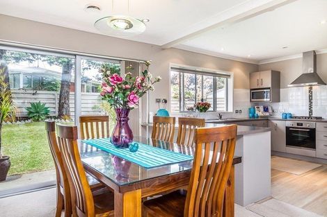 Photo of property in 56 Galvan Avenue, Sunnyhills, Auckland, 2010