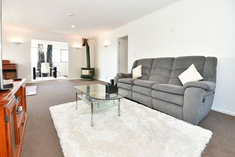 Photo of property in 142 Vipond Road, Stanmore Bay, Whangaparaoa, 0932